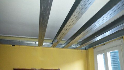 Isolamento acustico di un soffitto di una casa privata ad Ostia